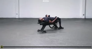 حرکت دور دنیا با دمبل