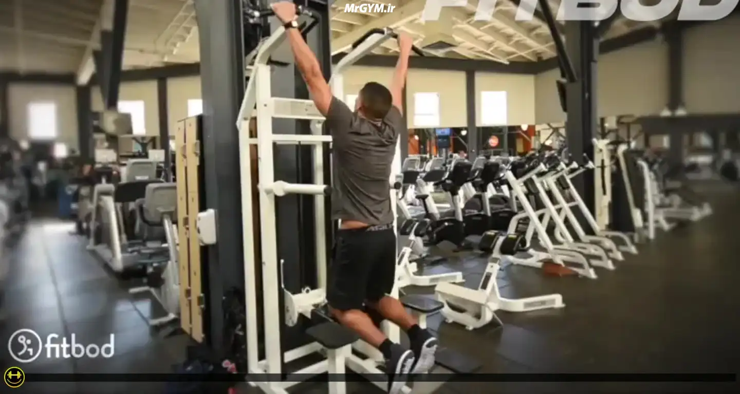 آموزش حرکت بارفیکس با کمک (Assisted Pull Up)