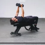 فلای سینه با دمبل