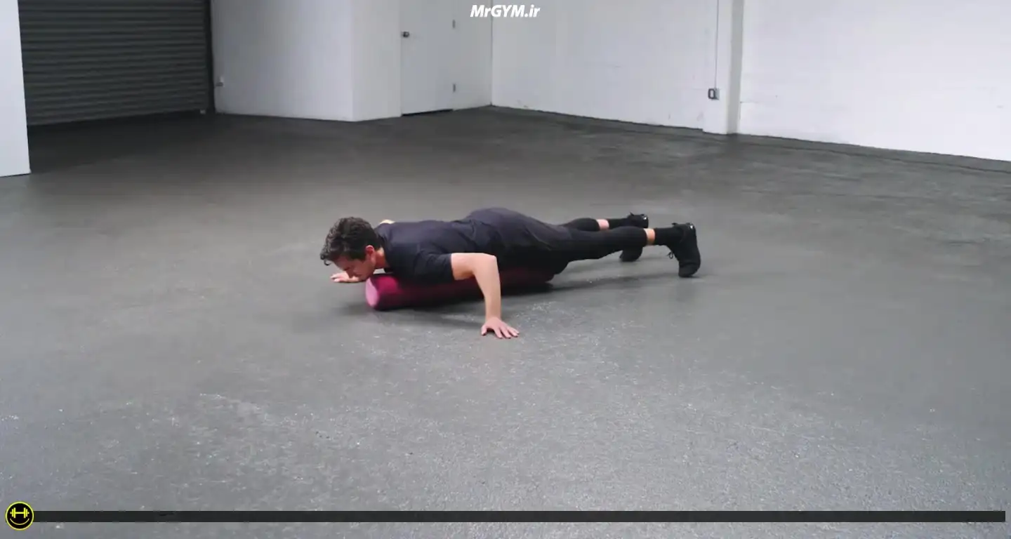 آموزش حرکت کشش سینه با رول فوم (Foam Roll Chest)