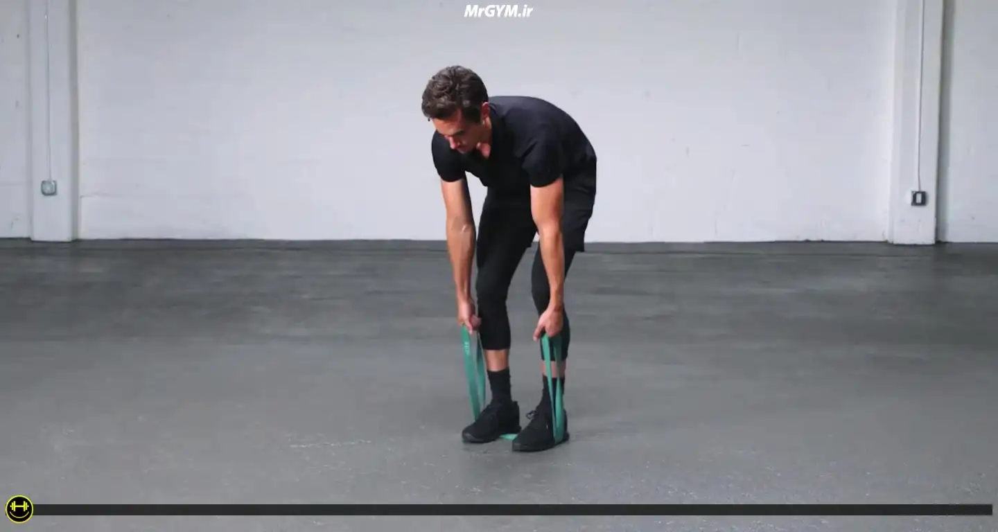 آموزش حرکت زیربغل خم با کش حلقه ای (Loop Band Bent Over Row)