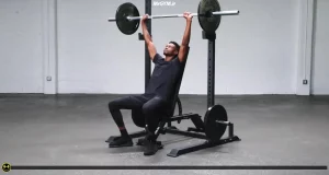 پرس سرشانه نشسته با هالتر