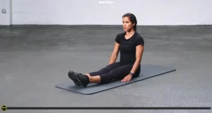 خم شدن به جلو نشسته