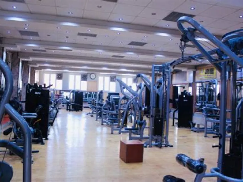 نمای باشگاه باشگاه بدنسازی رویال (Royal Gym) رشت در رشت