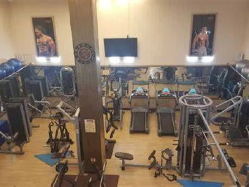 نمای باشگاه باشگاه بدنسازی هیراد (Hirad Gym) قدوسی غربی در شیراز